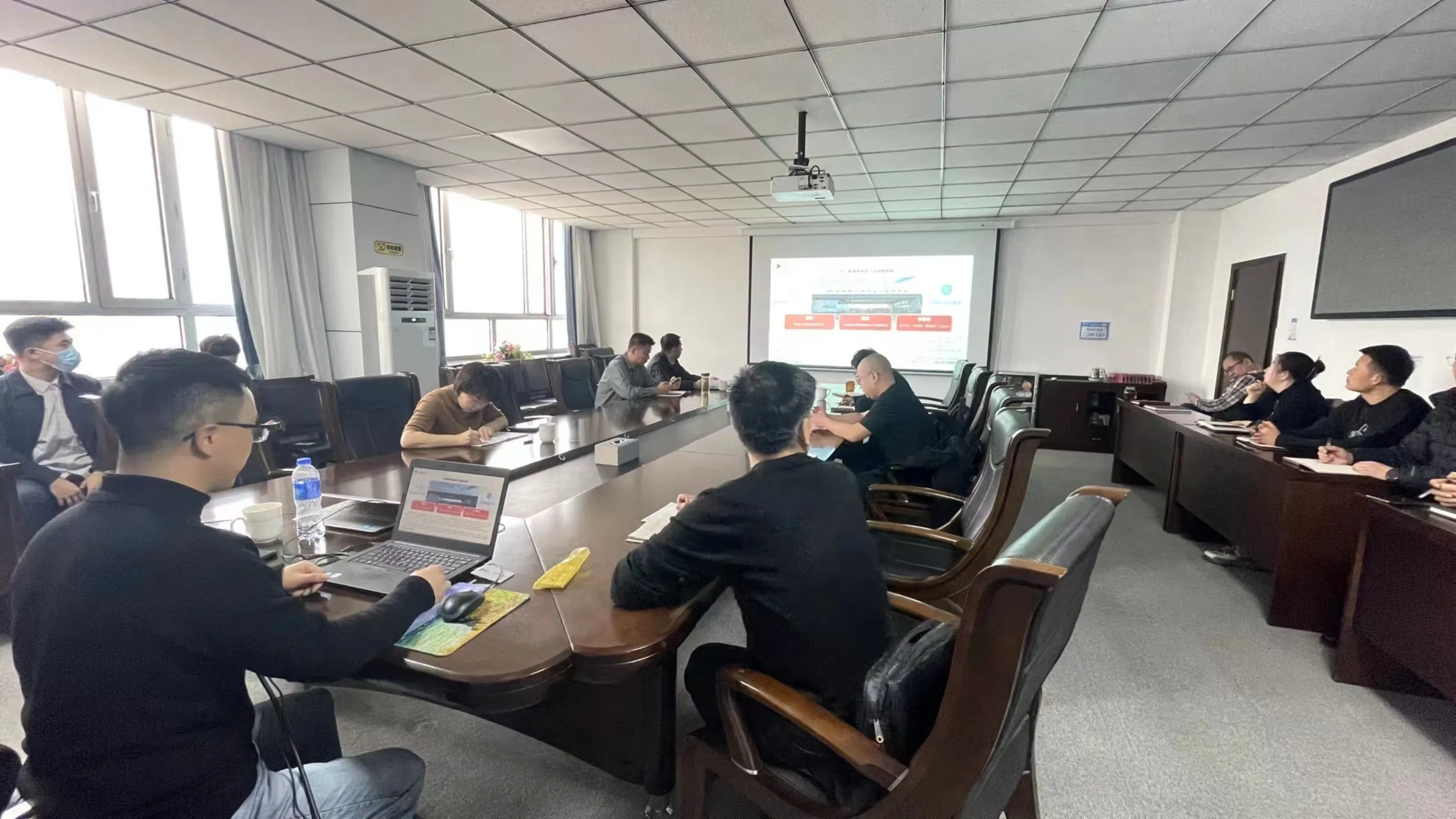 黎代云应邀为呼和浩特综保区开展跨境电商专题业务培训